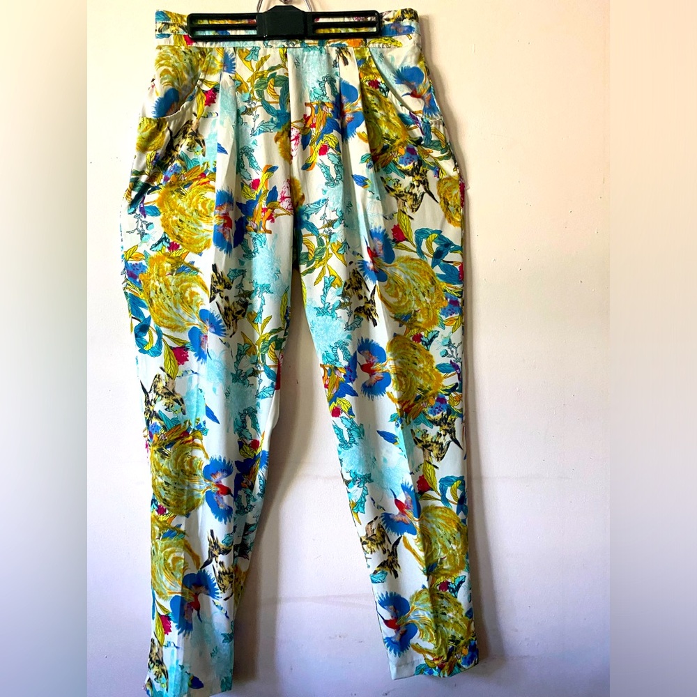 Silky Tropical Print Pull-On pants - Size L